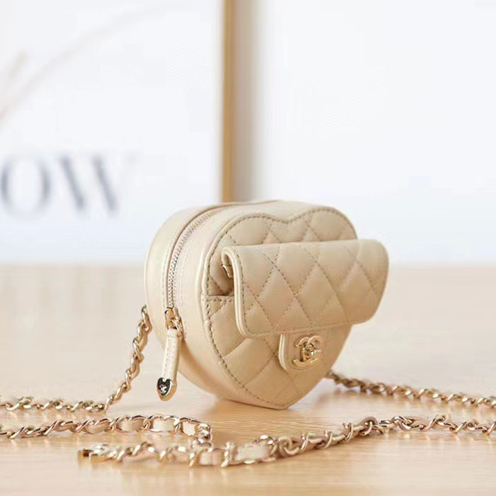 2022 chanel Heart Zipped Arm Coin Purse