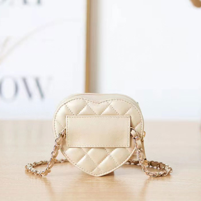 2022 chanel Heart Zipped Arm Coin Purse