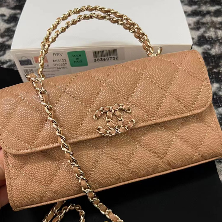 2023 Chanel CLUTCH WITH CHAIN