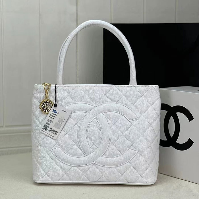 2023 Chanel Vintage tote bag