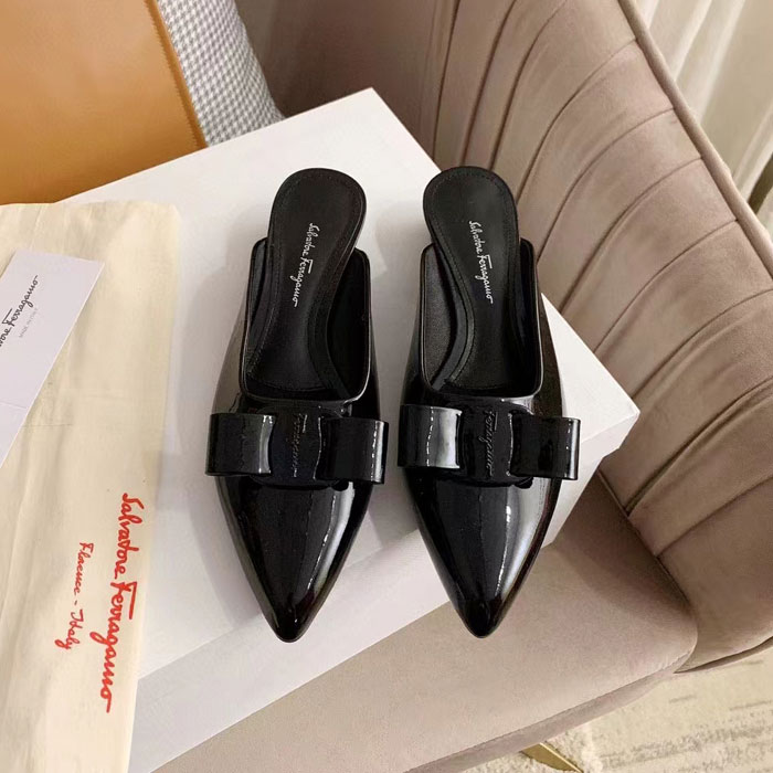 2023 Ferragamo women shoes