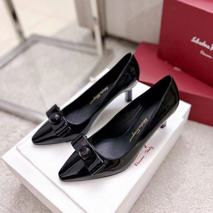 2023 Ferragamo women shoes