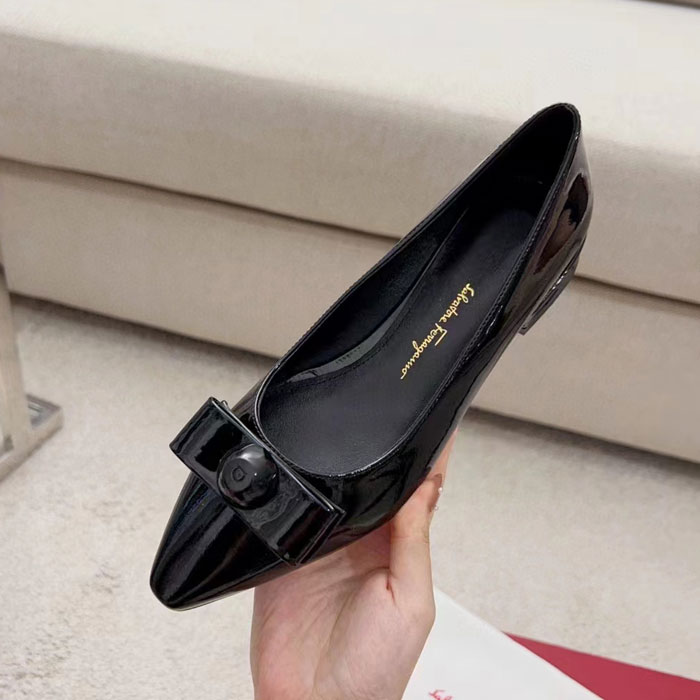 2023 Ferragamo women shoes