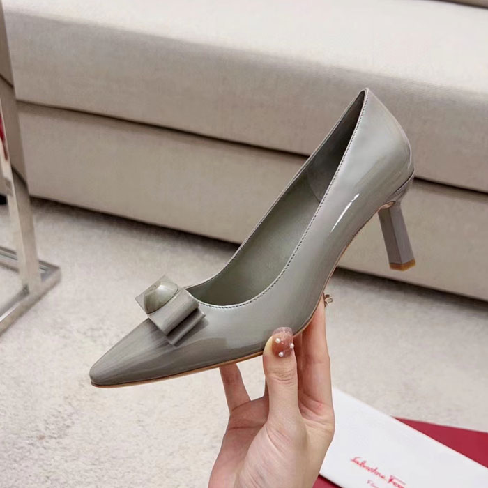 2023 Ferragamo women shoes