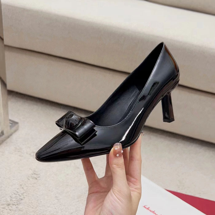 2023 Ferragamo women shoes