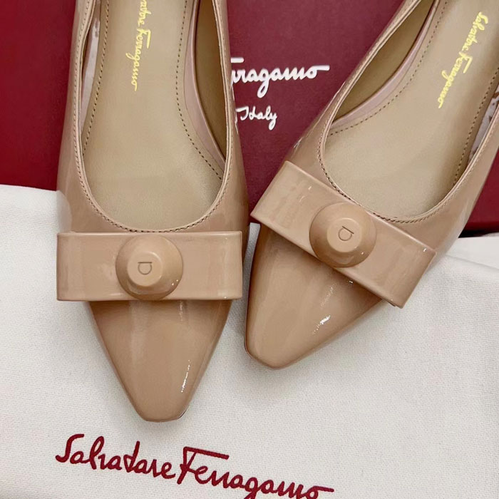 2023 Ferragamo women shoes