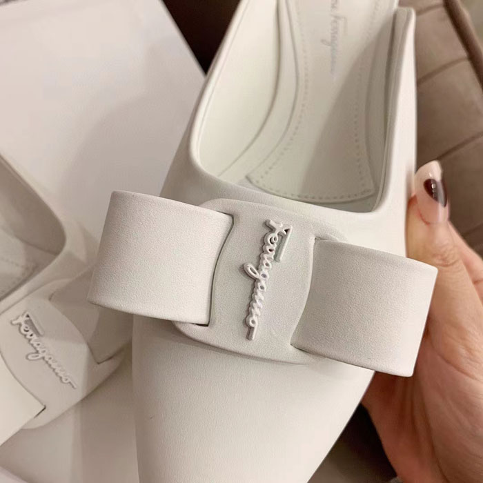 2023 Ferragamo women shoes