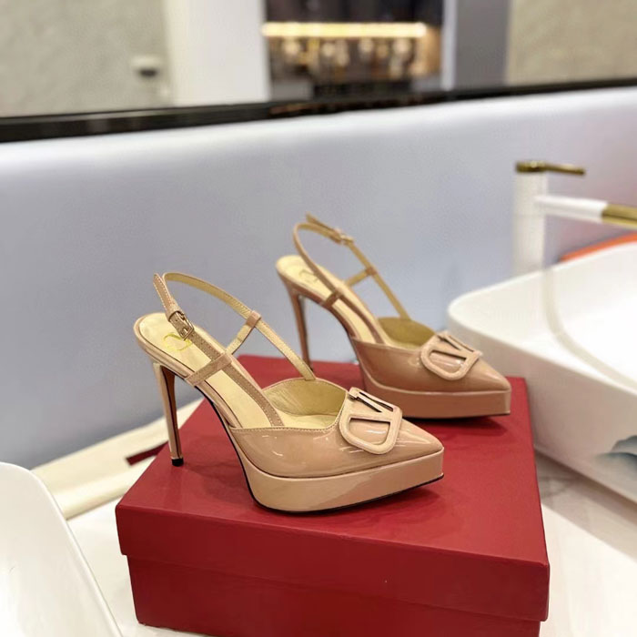 2023 Valentino women shoes