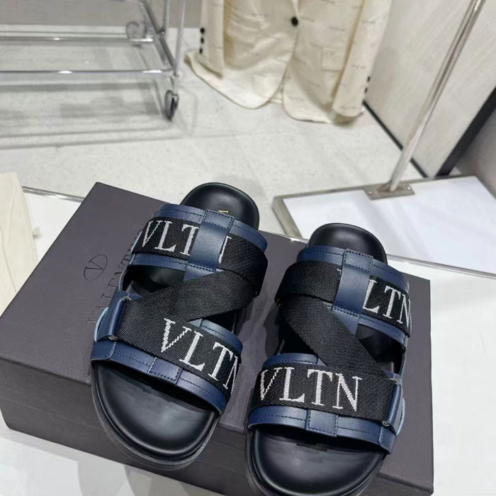 2023 Valentino women shoes