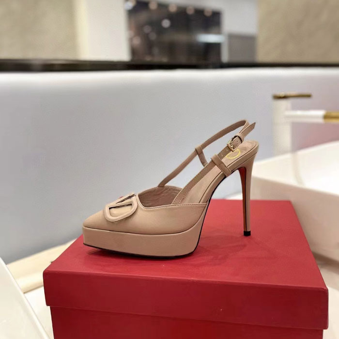 2023 Valentino women shoes