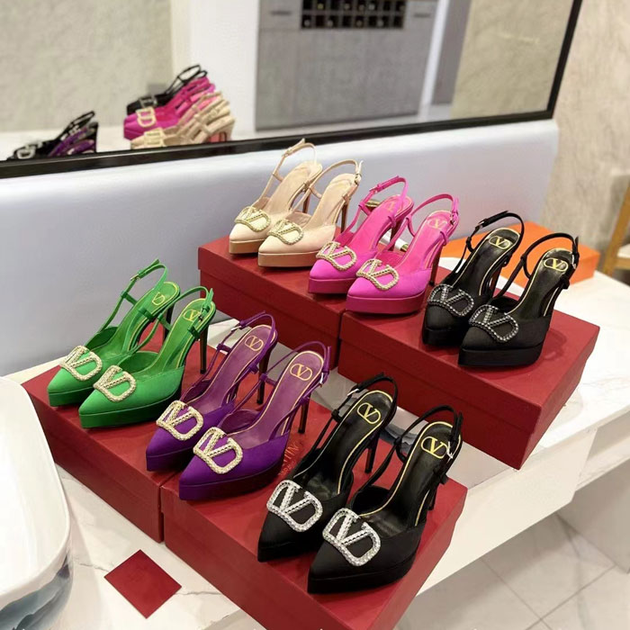 2023 Valentino women shoes