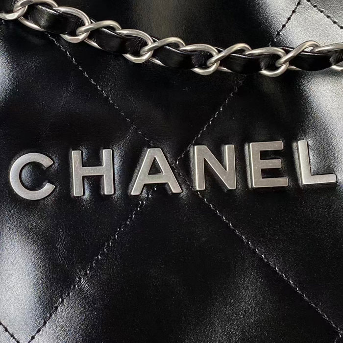 2024 CHANEL 22 HANDBAG