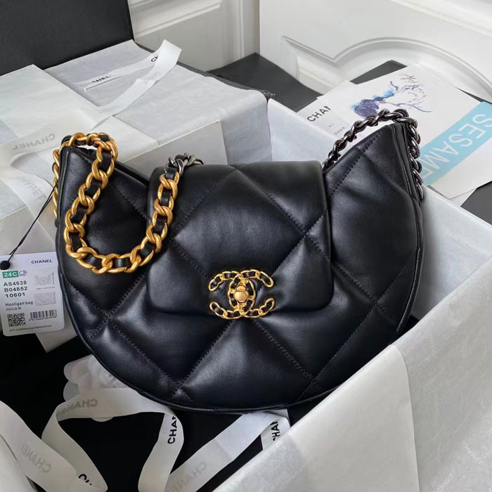 2024 CHANEL HOBO BAG