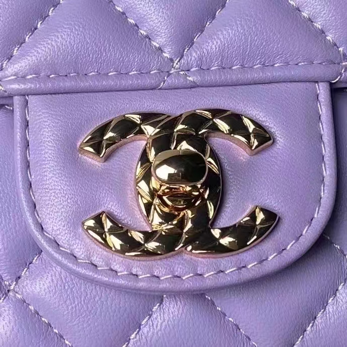 2024 CHANEL Mini handbag with top handle