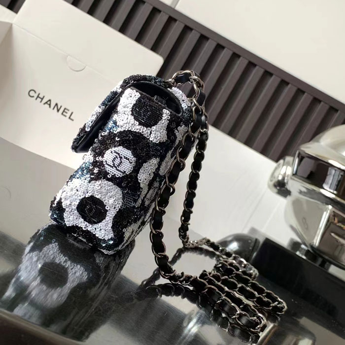 2024 Chanel SMALL FLAP BAG