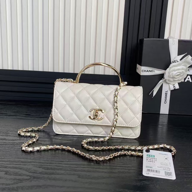 2025 Chanel CLUTCH WITH CHAIN