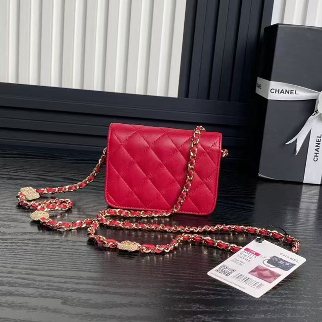 2025 Chanel CLUTCH WITH CHAIN