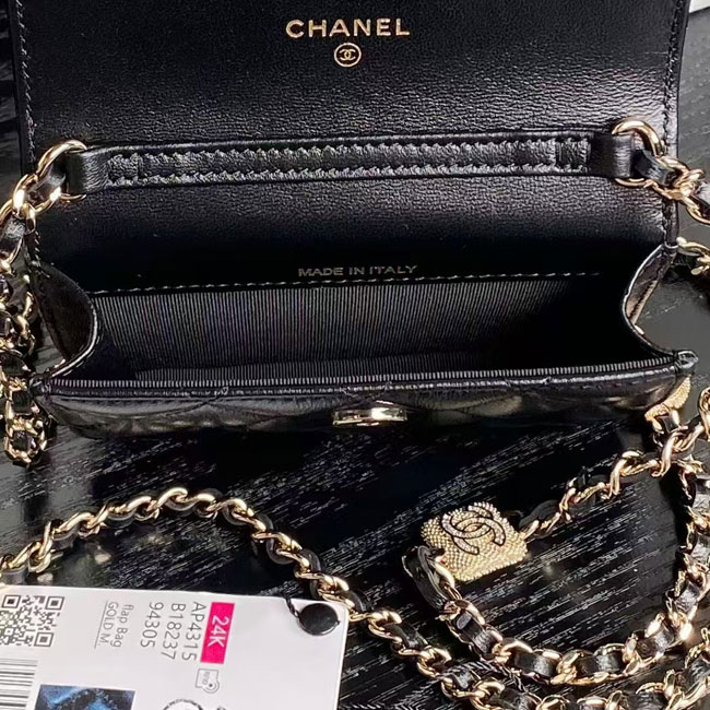 2025 Chanel CLUTCH WITH CHAIN