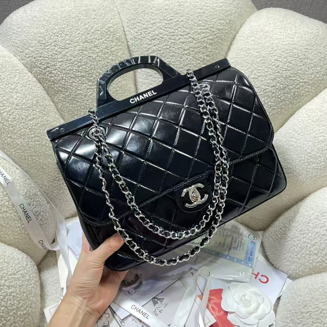 2025 Chanel SHOULDER BAG WITH TOP HANDLE