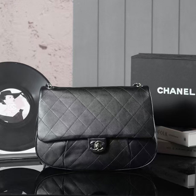 2025 Chanel Vintage SHOULDER BAG