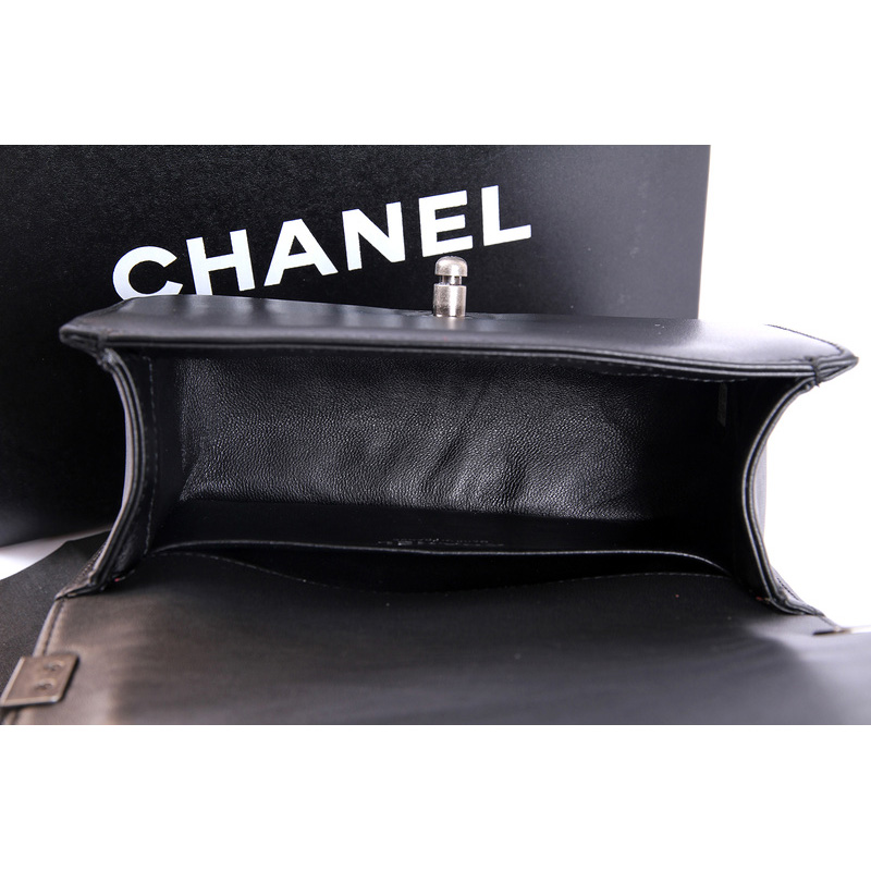 Boy Chanel Flap Shoulder Bag Genuine Python Leather A37006 Black