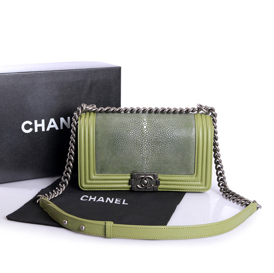 Boy Chanel Flap Shoulder Bag Original Pearl Leather A37003 Green