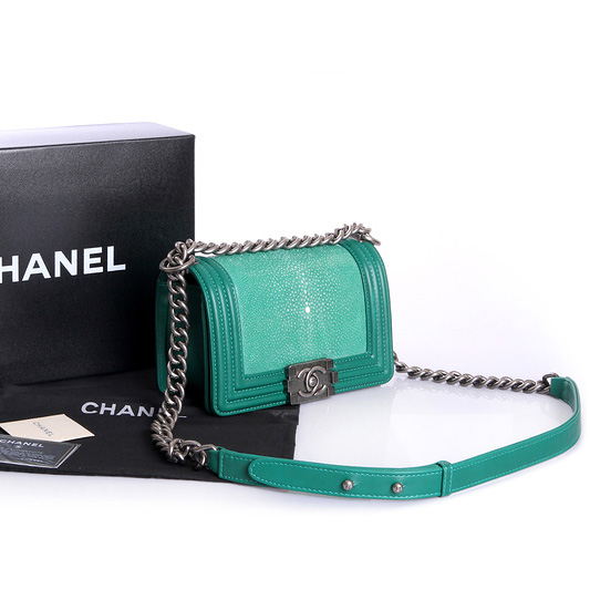 Boy Chanel Flap Shoulder Bag Original Pearl Leather A37006 Green