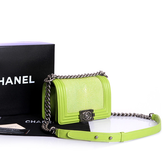 Boy Chanel Flap Shoulder Bag Original Pearl Leather A37006 LightGreen