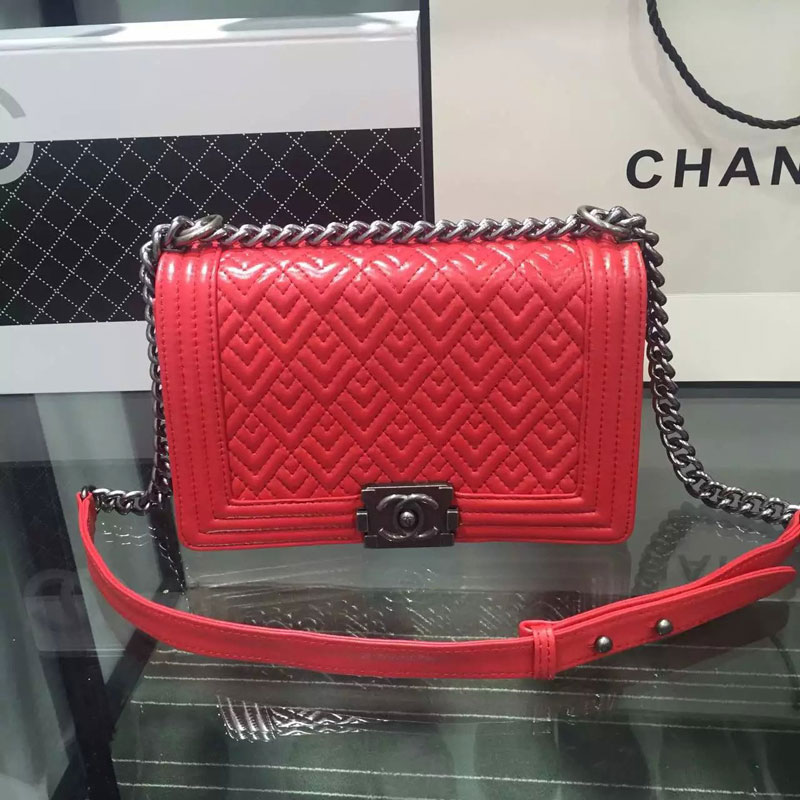 Boy Chanel Flap Shoulder Bag Sheepskin Leather A67086 Red