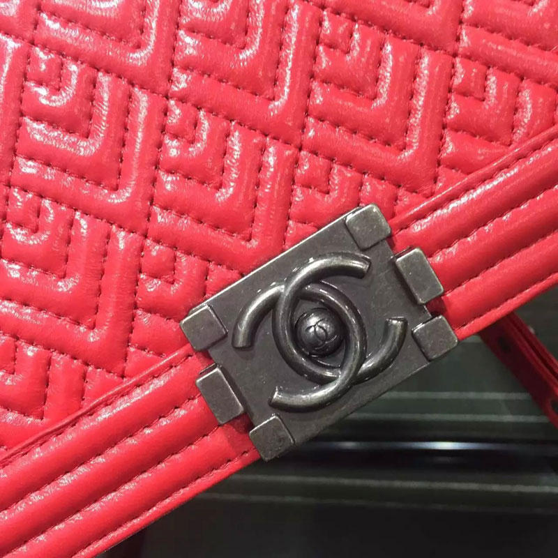 Boy Chanel Flap Shoulder Bag Sheepskin Leather A67086 Red