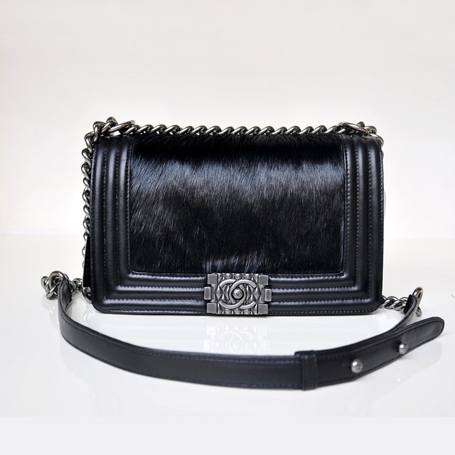 Boy Chanel Flap Shoulder Bag Sheepskin Leather with Horsehair A67759 Black