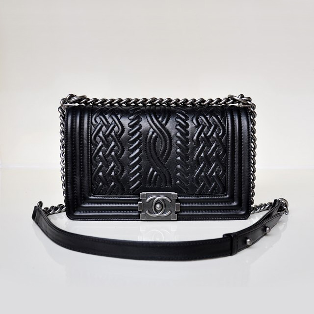 Boy Chanel Flap Shoulder Bag Sheepskin leather A66307 in Black