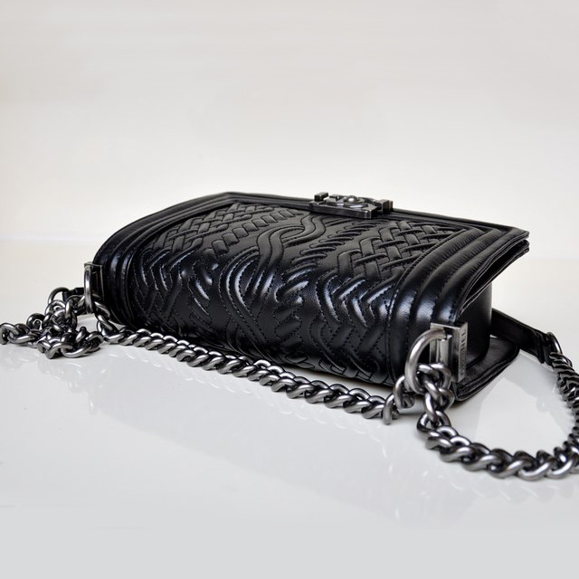 Boy Chanel Flap Shoulder Bag Sheepskin leather A66307 in Black