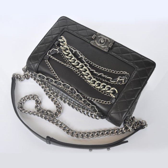 Boy Chanel Flap Shoulder Bag in Sheepskin Leather A67919 Black