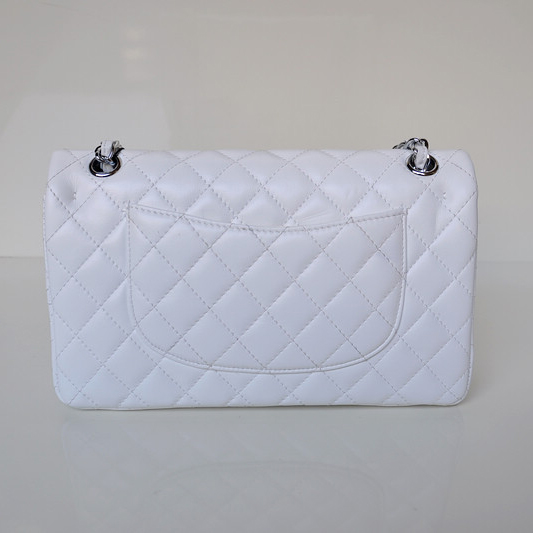 Chanel 2.55 Classic Flap Bag Sheepskin Leather in white with Silver Hardware