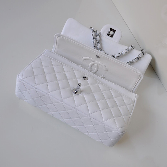 Chanel 2.55 Classic Flap Bag Sheepskin Leather in white with Silver Hardware