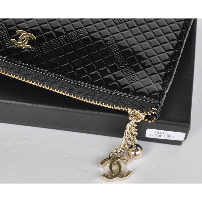 Chanel A40319 Black Patent Leather Zippy Wallet