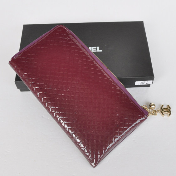 Chanel A40319 Purple Patent Leather Zippy Wallet