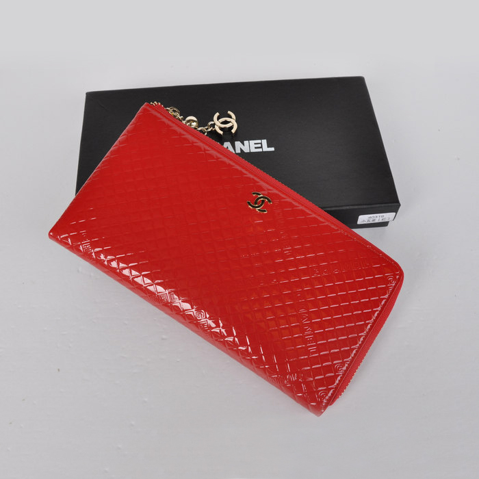 Chanel A40319 Red Patent Leather Zippy Wallet