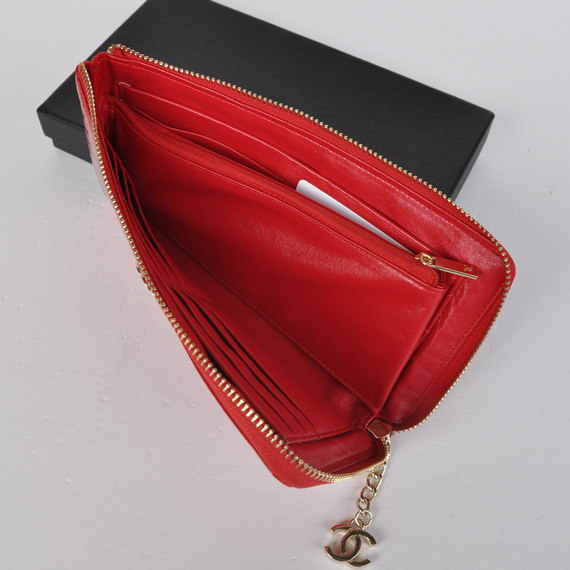 Chanel A40319 Red Patent Leather Zippy Wallet