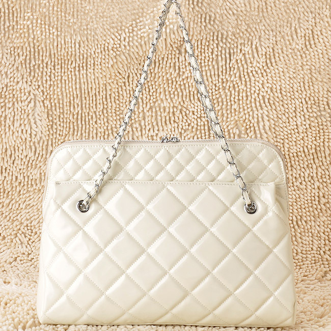 Chanel A49274 Patent Leather Shoulder Bag White