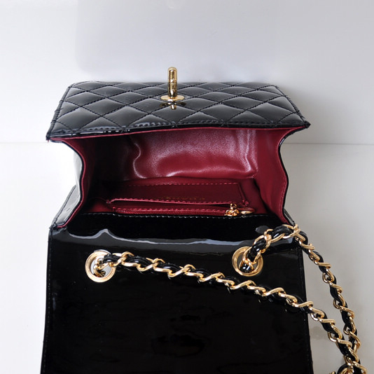 Chanel A67116 Classic mini Flap Bag Patent leather Black in Gold