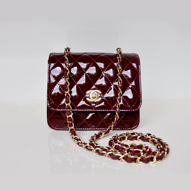 Chanel A67116 Classic mini Flap Bag Patent leather Claret in Gold