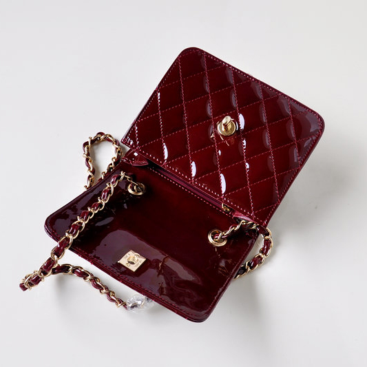 Chanel A67116 Classic mini Flap Bag Patent leather Claret in Gold