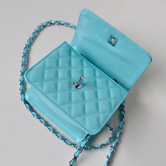 Chanel A67116 Classic mini Flap Bag Patent leather Light blue in Silver