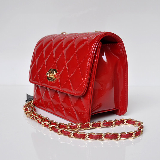 Chanel A67116 Classic mini Flap Bag Patent leather Red in Gold