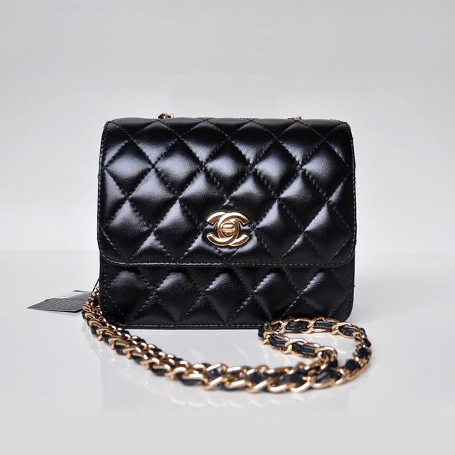 Chanel A67116 Classic mini Flap Bag Sheepskin leather Black in Gold