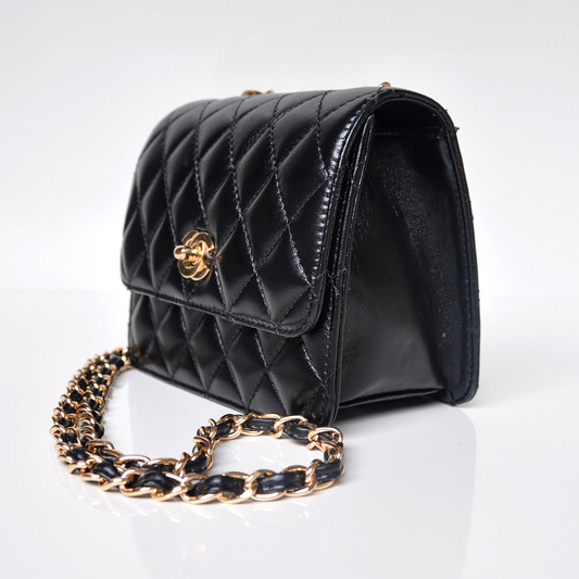 Chanel A67116 Classic mini Flap Bag Sheepskin leather Black in Gold