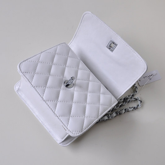 Chanel A67116 Classic mini Flap Bag Sheepskin leather White in Silver