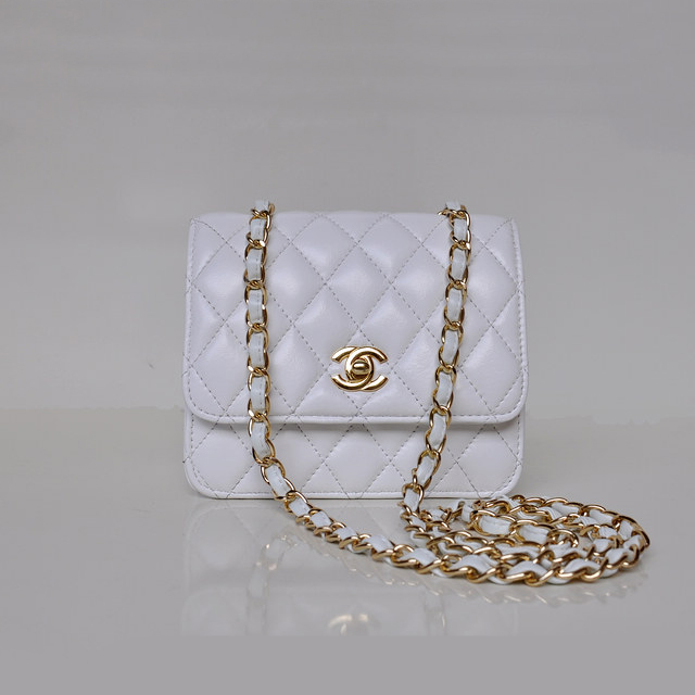 Chanel A67116 Classic mini Flap Bag Sheepskin leather white in Gold